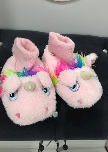Kız Çocuk Pembe Unicorn Peluş Ev Terliği - Görsel 3