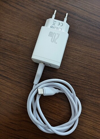 Baseus 20W Hızlı Şarj ve Kablosu 