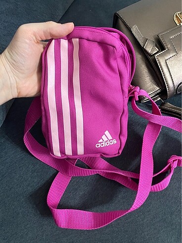 Adidas çanta