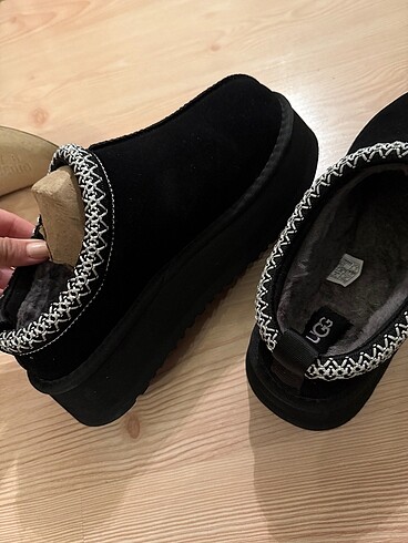 Ugg Ugg Siyah Terlik