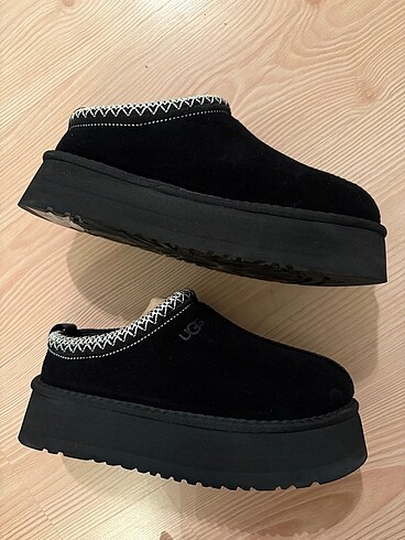 39,5 Beden Ugg Siyah Terlik