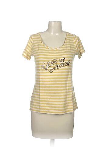 Diğer T-shirt %70 İndirimli.