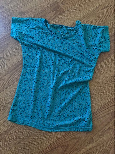 m Beden Delikli tshirt/ bluz
