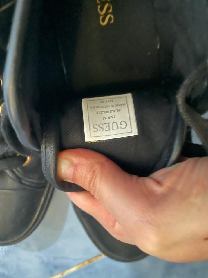 Siyah Guess Marka Kadın Spor Ayakkabı - Görsel 4