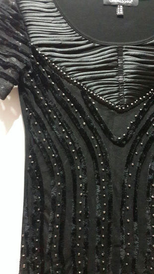 xs beden siyah boncuk taş detayli mini elbise