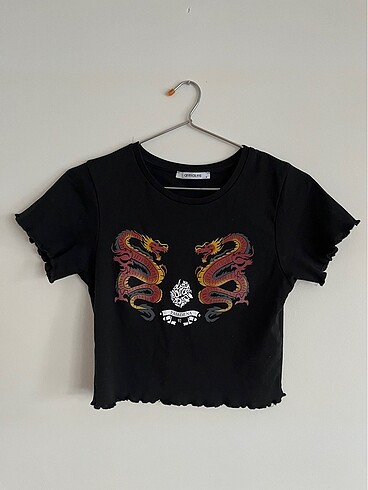Siyah Ejderhalı Crop Tshirt