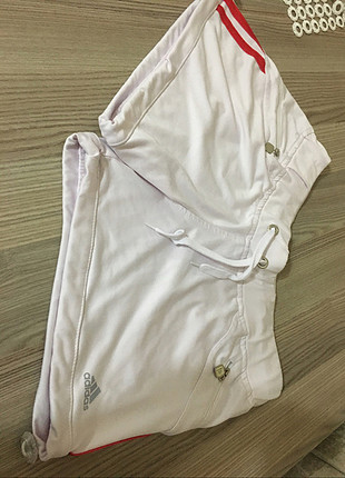 m Beden beyaz Renk Adidas mini şort