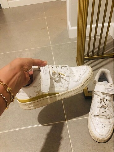 Sezon trendi Adidas ayakkabı