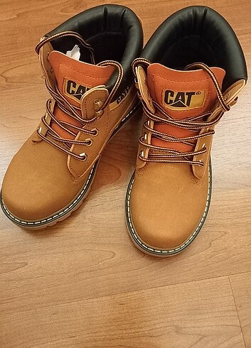 37 Beden camel Renk 37 no CAT BOT - SIFIR