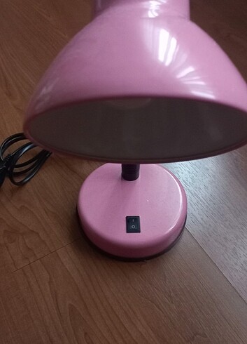 PEMBE RENKLİ AYDINLATMA