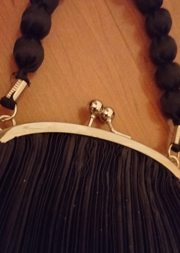 YABANCI MARKALI SİYAH SATEN ÇANTA - SIFIR  - Görsel 4