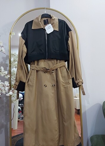 Twist model trençkot