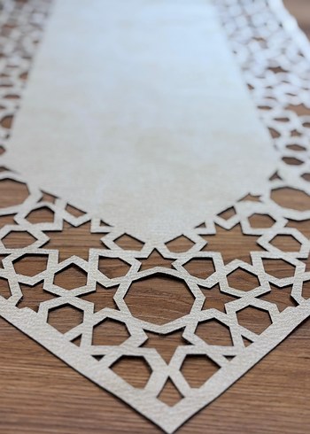 İşlemeli Beyaz Masa Koşucusu - Görsel 3