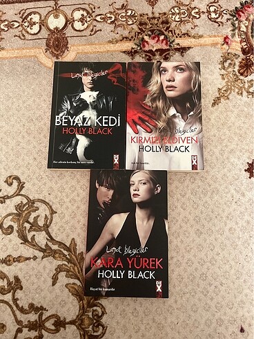 Holly black lanet işleyiciler sersi