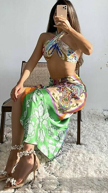 xs Beden çeşitli Renk Zara canlı renkli etek