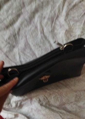 Kemer Tokalı Siyah Deri Kadın Çantası - Görsel 5