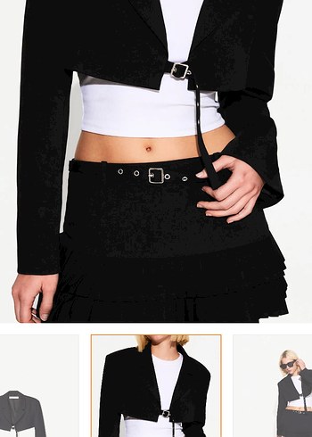 Bershka Kemerli Siyah Mini Blazer