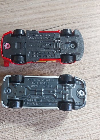 2li Hotwheels ve Matchbox Oyuncak Araba Pazarlık vardır...