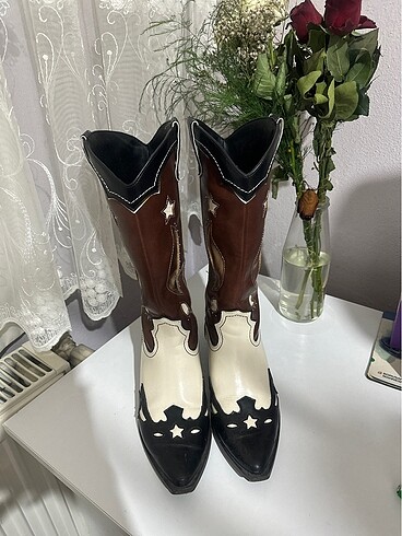 39 Beden çeşitli Renk Stradivarius kovboy çizmesi
