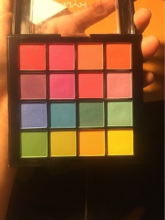 Nyx ultimate shadow palette