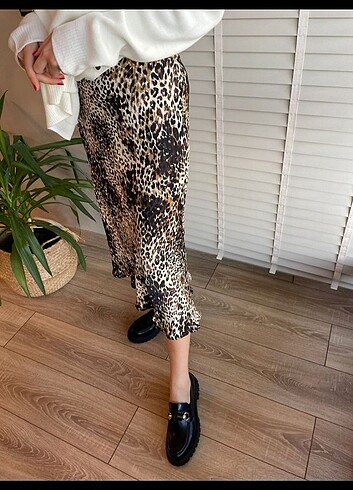 Ipek saten leopar etek