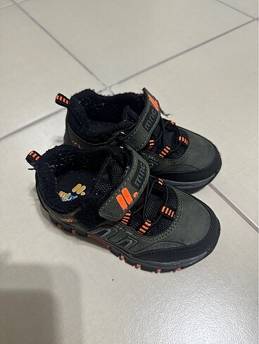 Çocuk spor ayakkabı