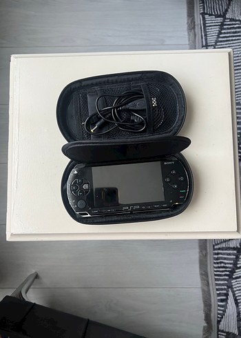 Sony psp 1001 11 oyunlu