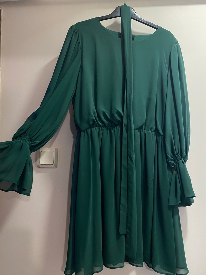 Uzun Kollu Yeşil Elbise - Görsel 2