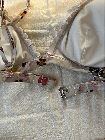 36 Beden çeşitli Renk satıldı H&M çiçekli bikini takımı