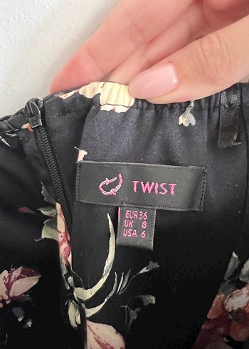 s Beden Twist Çiçek Desenli Siyah Straplez Mini Elbise