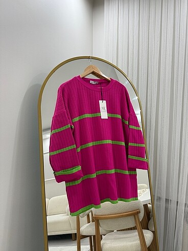 Pembe triko takım