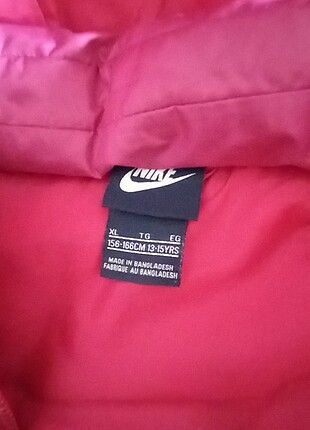 NIKE MONT