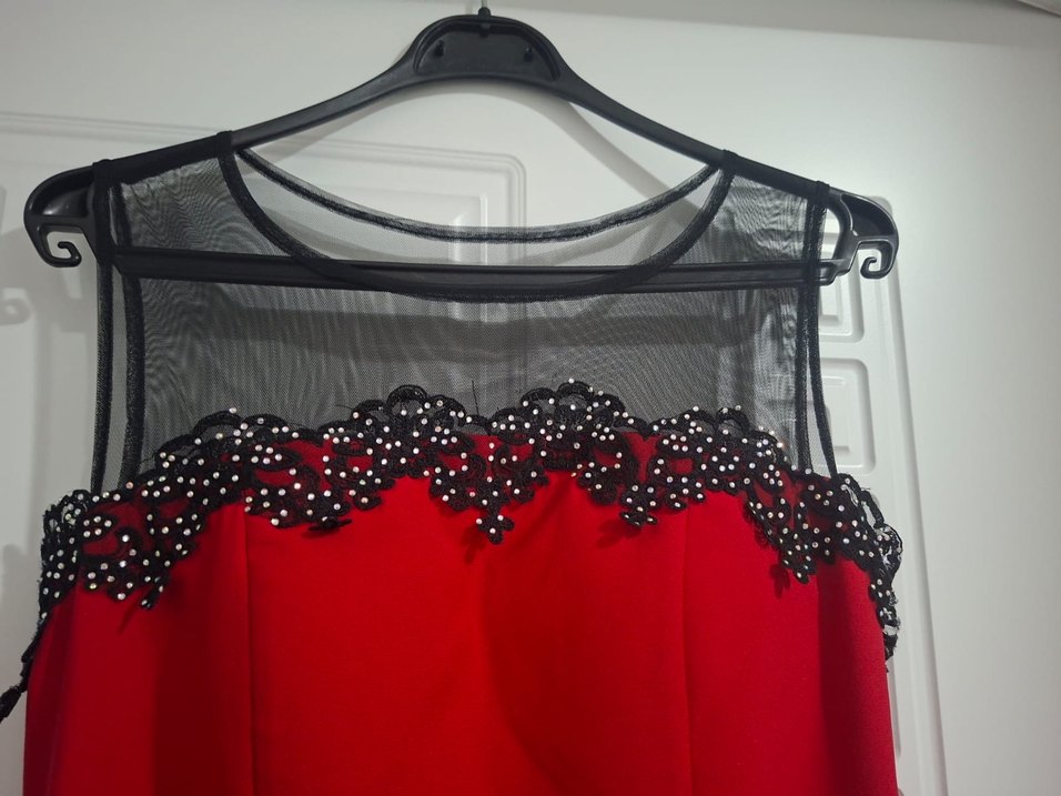 Kırmızı İşlemeli Straplez Uzun Abiye Elbise - Görsel 3