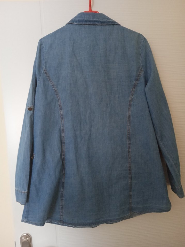 Düğmeli Mavi Denim Kadın Gömlek - Görsel 4