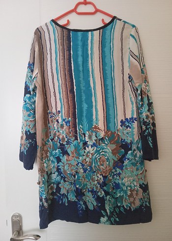 Bohem Çok Renkli V Yakalı Düğmeli Tunik - Görsel 4