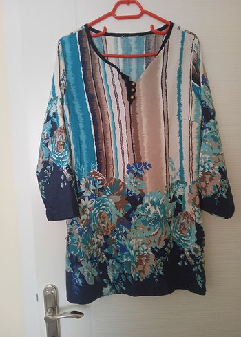 Bohem Çok Renkli V Yakalı Düğmeli Tunik - Görsel 2