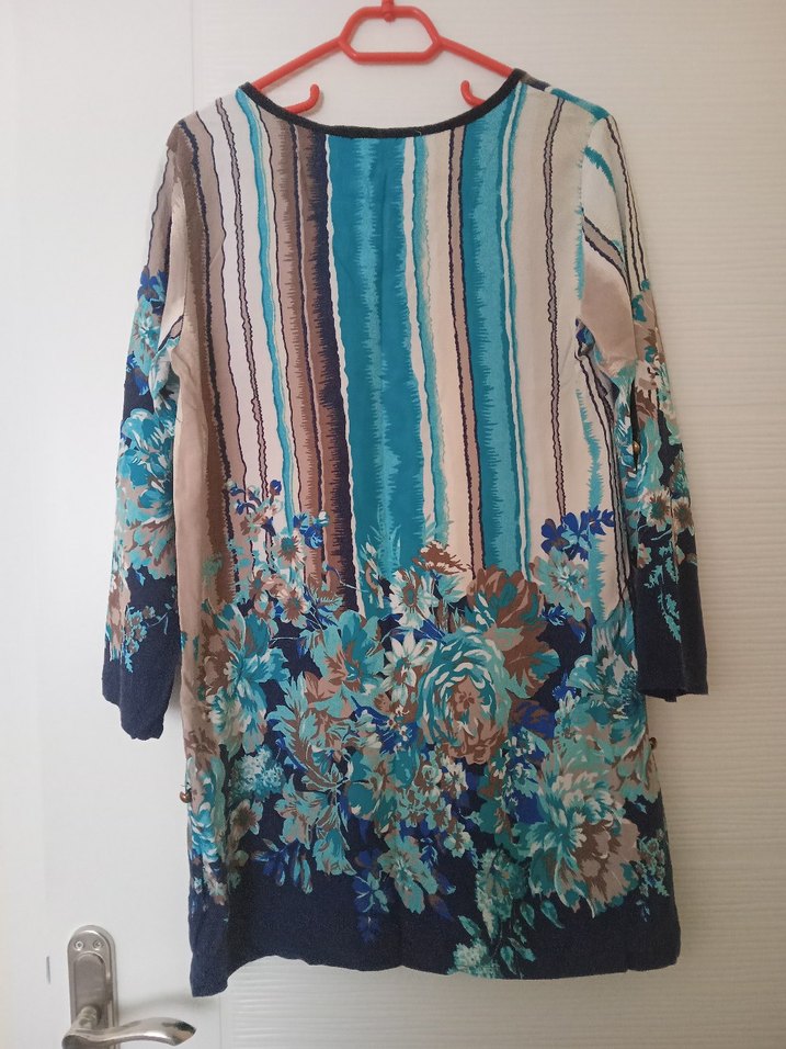 Bohem Çok Renkli V Yakalı Düğmeli Tunik - Görsel 4