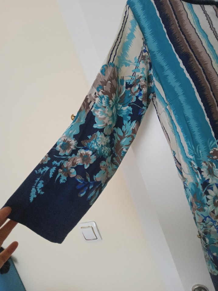 Bohem Çok Renkli V Yakalı Düğmeli Tunik - Görsel 3