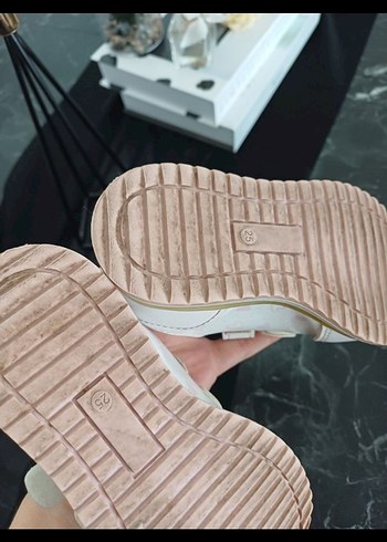 Kız Çocuk Beyaz Cırt Cırtlı  Işıklı Spor Ayakkabı - Görsel 5