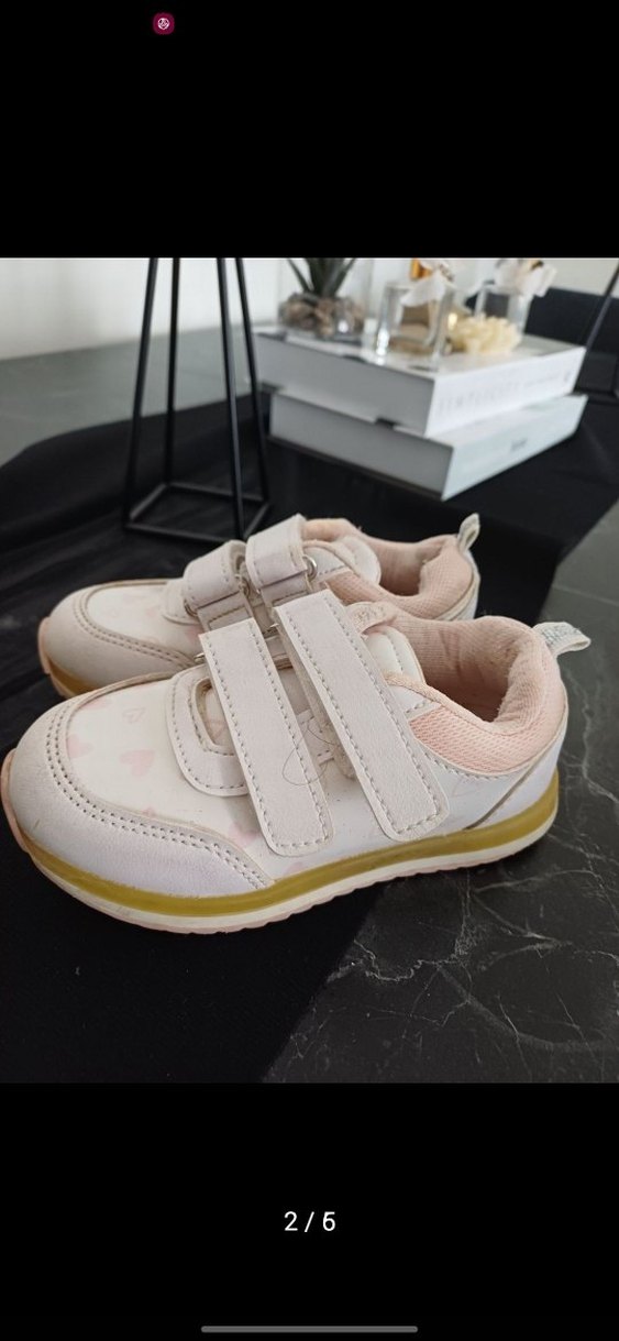 Kız Çocuk Beyaz Cırt Cırtlı  Işıklı Spor Ayakkabı - Görsel 2