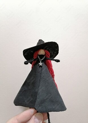 Red Witch 
