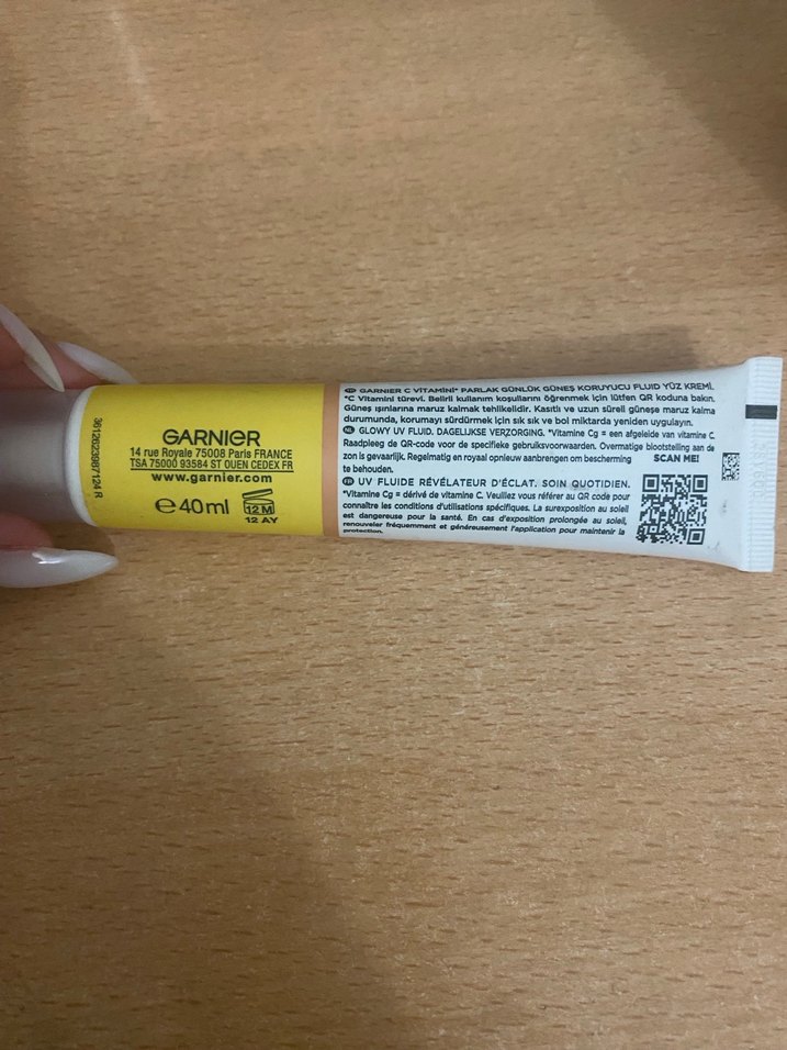 Garnier Vitamin C SPF 50+ Günlük Güneş Koruyucu - Görsel 2