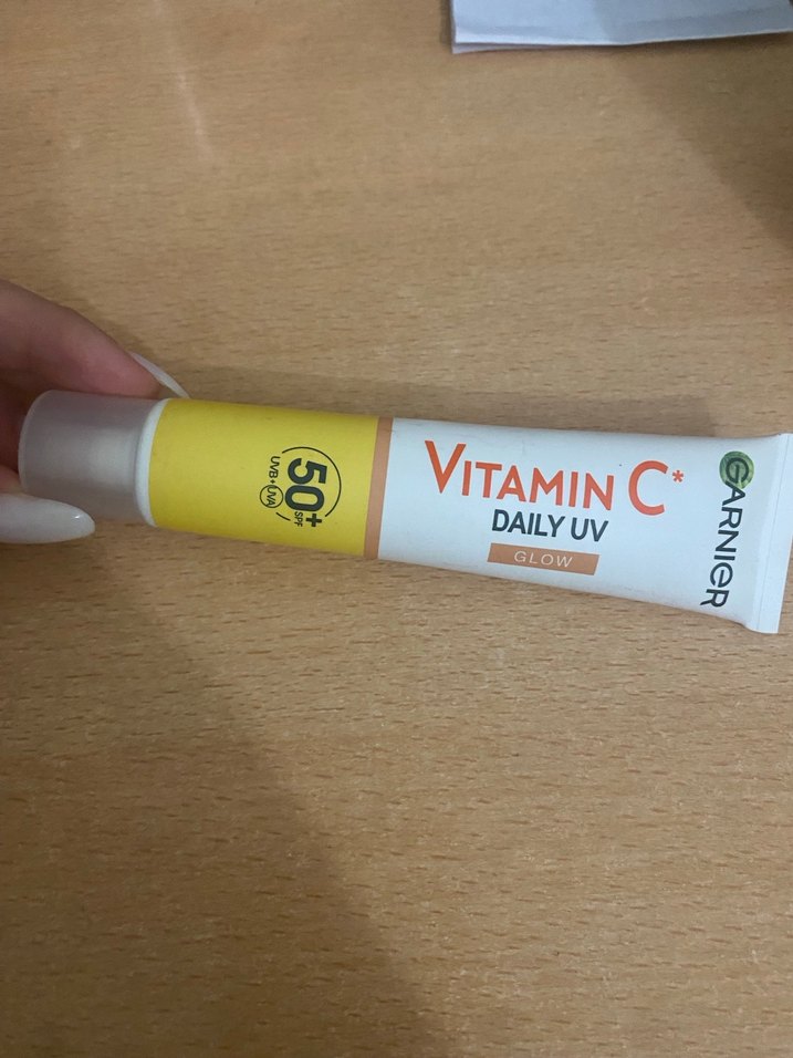 Garnier Vitamin C SPF 50+ Günlük Güneş Koruyucu - Görsel 3