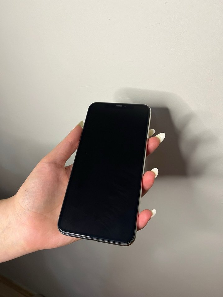 Beyaz iPhone akıllı telefon - Görsel 2