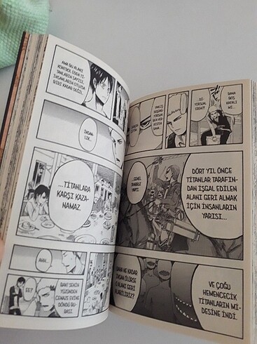  Beden Renk Titana Saldırı manga 1