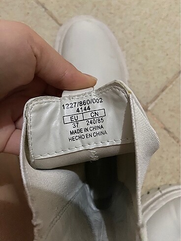 37 Beden Bershka bot