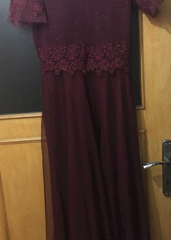 Bordo İşlemeli Uzun Abiye Elbise