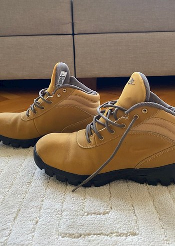 38 Beden Nike Sarı Süet Bağcıklı Outdoor Bot