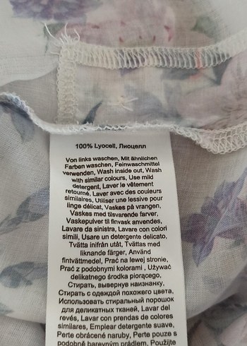 s Beden beyaz Renk Çiçek desenli, kolsuz, bluz.