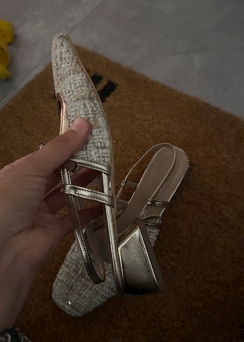 Tokalı Kare Desenli Gri Stiletto Kadın Ayakkabı - Görsel 3